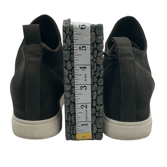 Material Girl Green Camouflage Slip On Platform Sneakers Size 9 1/2 Women’s - Picture 7 of 9